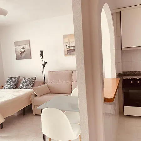 Acogedor Estudio La Marina