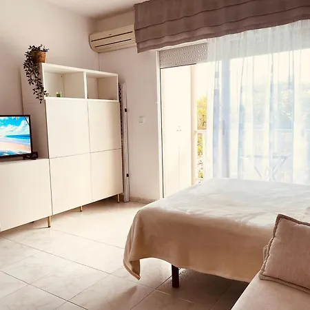 Apartment Acogedor Estudio La Marina